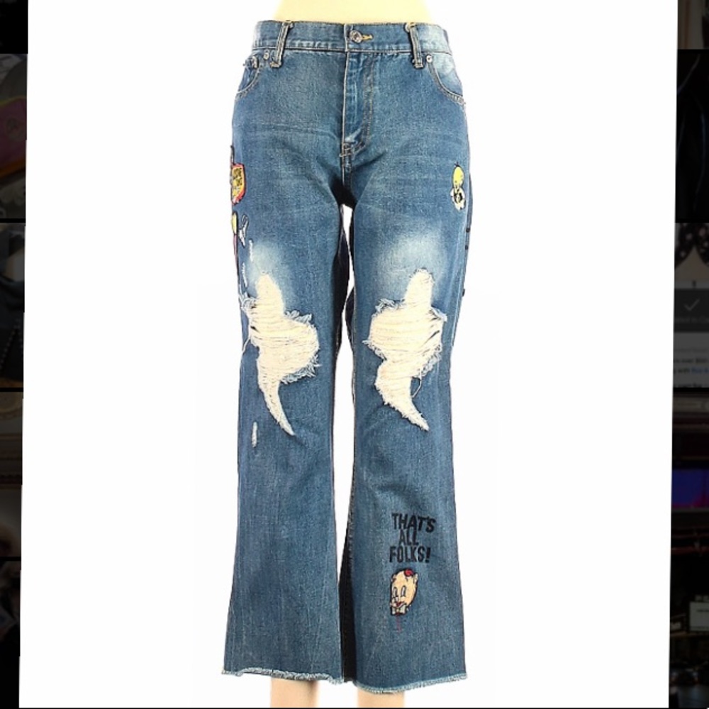 Looney Tunes patch distressed jeans unique kitschy NWOT